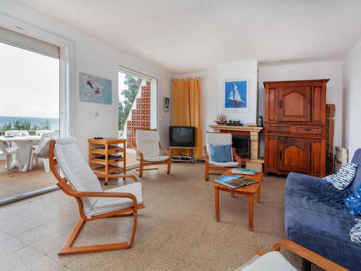 Holiday Home Villa Cassiopee By Interhome Llanca Bagian luar foto